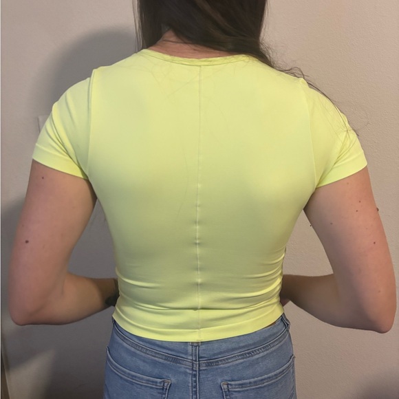 Good American Highlighter Yellow Crew Neck Short Sleeve Tee Sz 1/2 - Picture 3 of 11